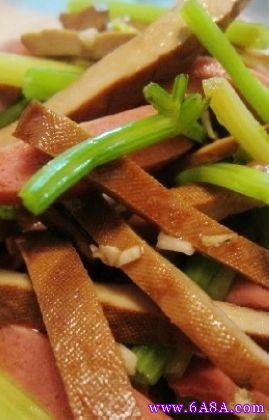 涼拌香干芹菜的做法 涼拌香干芹菜的做法