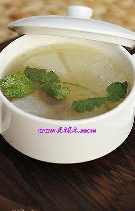 白蘿卜牛骨湯的做法 白蘿卜牛骨湯的做法