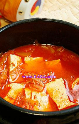 辣白菜豆腐湯的做法 辣白菜豆腐湯的做法