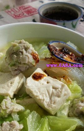 白菜豆腐汆丸子的做法 白菜豆腐汆丸子的做法