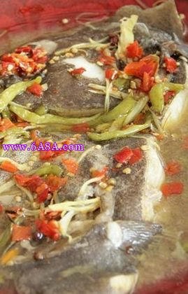 剁椒鴉片魚頭的做法 剁椒鴉片魚頭的做法