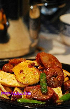 豆腐炒辣腸的做法 豆腐炒辣腸的做法