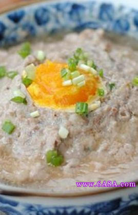 美味咸蛋黃蒸肉餅的做法 美味咸蛋黃蒸肉餅的做法