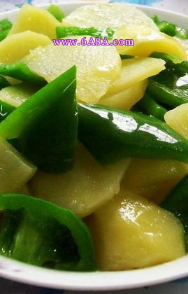 燈椒炒土豆的做法 燈椒炒土豆的做法