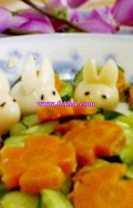 花叢中的小白兔的做法 花叢中的小白兔的做法