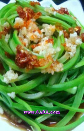 涼拌手撕蒜苔的做法 涼拌手撕蒜苔的做法