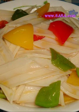 柿子椒炒魔芋片的做法 柿子椒炒魔芋片的做法