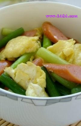 蒜薹香腸炒蛋的做法 蒜薹香腸炒蛋的做法