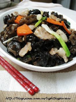 云耳炒肉片的做法 云耳炒肉片的做法