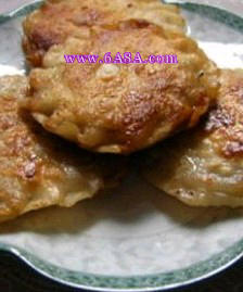 油煎豬肉韭菜餅的做法 油煎豬肉韭菜餅的做法