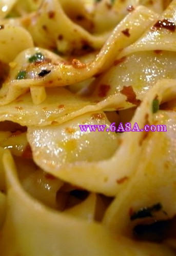 油潑面的做法 油潑面的做法