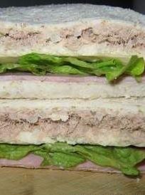 金槍魚火腿三明治的做法 金槍魚火腿三明治的做法