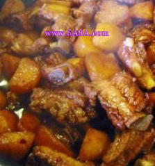 香辣排骨土豆塊的做法 香辣排骨土豆塊的做法