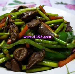 蒜苔爆雞心的做法 蒜苔爆雞心的做法