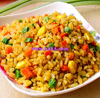 五彩咖喱蛋包飯的做法 五彩咖喱蛋包飯的做法