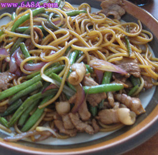 蕓豆洋蔥炒面的做法 蕓豆洋蔥炒面的做法