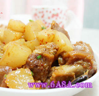 白蘿卜燒豬腳的做法 白蘿卜燒豬腳的做法