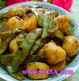 小土豆醬燒豆角的做法 小土豆醬燒豆角的做法