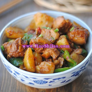 香辣土豆燒雞塊的做法 香辣土豆燒雞塊的做法