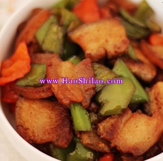 鹽煎尖椒五花肉的做法 鹽煎尖椒五花肉的做法