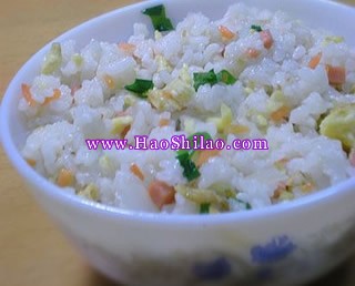 五彩蛋炒飯的做法 五彩蛋炒飯的做法