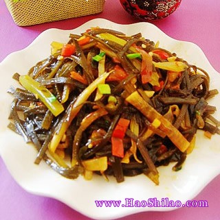 ���}���������z������