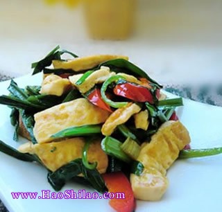 韭菜炒豆腐的做法 韭菜炒豆腐的做法