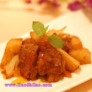 洋蔥土豆燉排骨的做法 洋蔥土豆燉排骨的做法