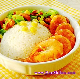 鮮蝦腰果西芹飯的做法 鮮蝦腰果西芹飯的做法