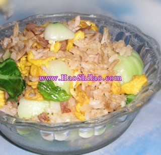 小油菜拆骨肉炒飯的做法 小油菜拆骨肉炒飯的做法