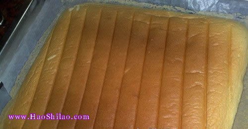 戚風(fēng)蛋糕卷的做法 戚風(fēng)蛋糕卷的做法