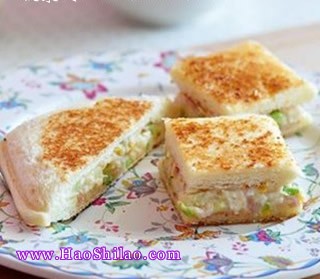 金錢魚土豆泥三明治的做法 金錢魚土豆泥三明治的做法