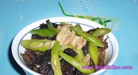 四季豆木耳炒五花肉的做法 四季豆木耳炒五花肉的做法