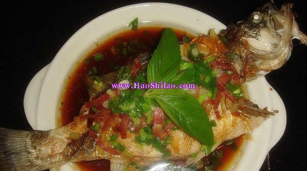 火腿絲蒸鱸魚的做法 火腿絲蒸鱸魚的做法