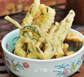 炸香椿魚兒的做法 炸香椿魚兒的做法