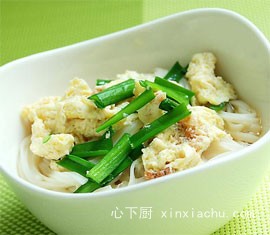 海米雞蛋鹵面的做法 海米雞蛋鹵面的做法