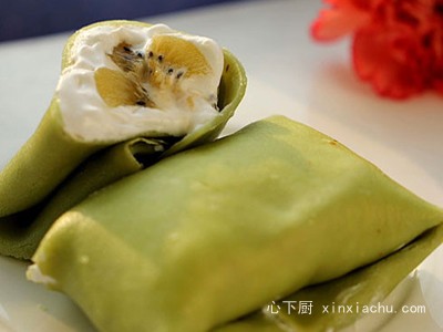 獼猴桃綠茶班戟的做法 獼猴桃綠茶班戟的做法