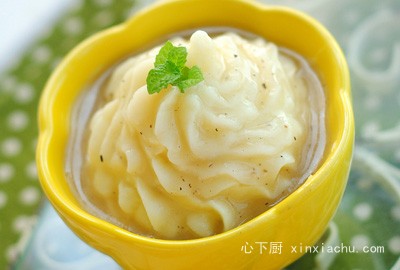 營養(yǎng)點心 雞汁土豆泥的做法 營養(yǎng)點心 雞汁土豆泥的做法