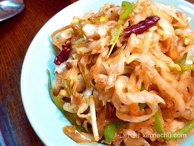 尖椒肉絲炒酸菜的做法 尖椒肉絲炒酸菜的做法