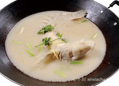 家常菜 水煮回頭魚的做法 家常菜 水煮回頭魚的做法