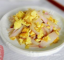家常菜 洋蔥炒蛋的做法 家常菜 洋蔥炒蛋的做法