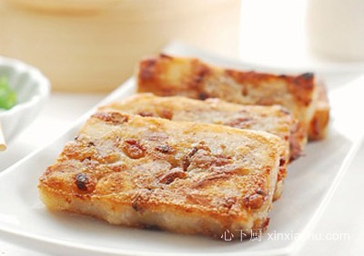 特色點(diǎn)心 臘味芋頭糕的做法 特色點(diǎn)心 臘味芋頭糕的做法