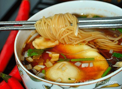 �����L���������