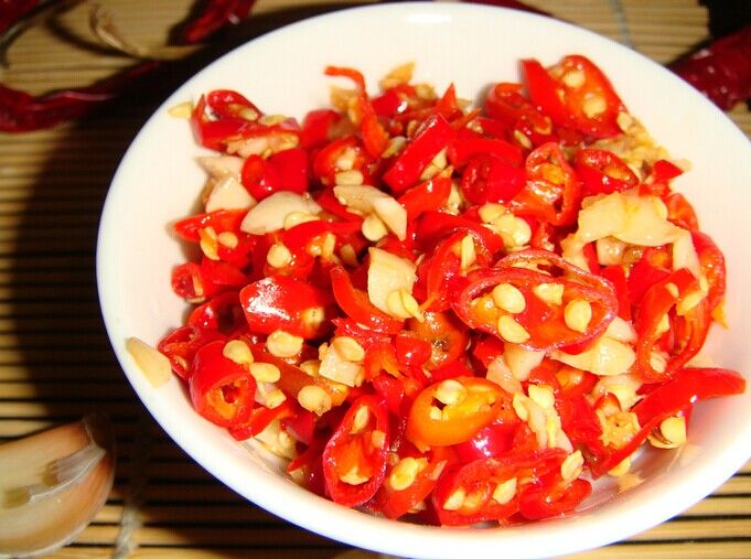 剁椒魚頭的剁椒的做法 剁椒魚頭的剁椒的做法