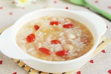 �y���������