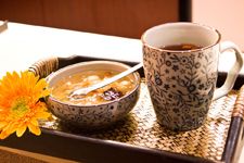 �y����������