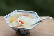 �����y����������