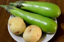 茄子燉土豆的做法 茄子燉土豆的做法