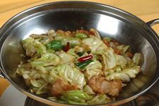 干鍋包菜的做法 干鍋包菜的做法