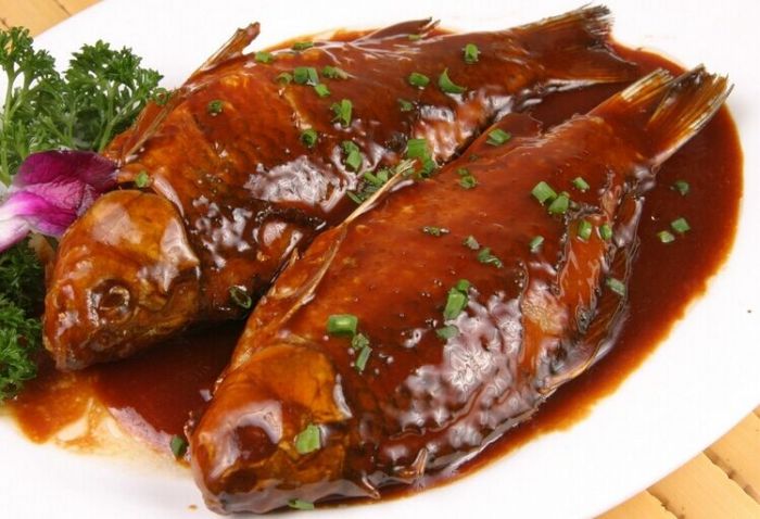 紅燒鯽魚(yú)的做法 紅燒鯽魚(yú)的做法